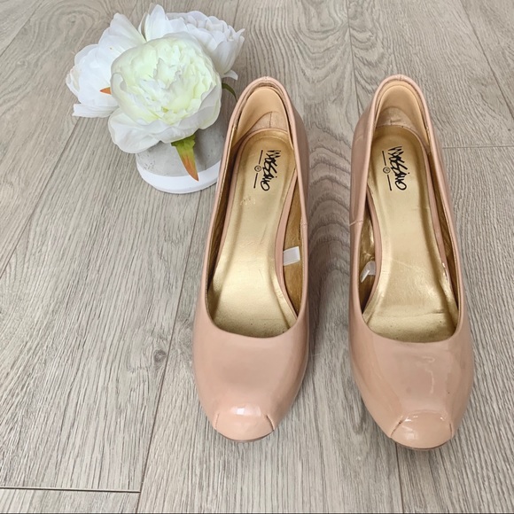 Mossimo Nude Heels - Picture 2 of 7